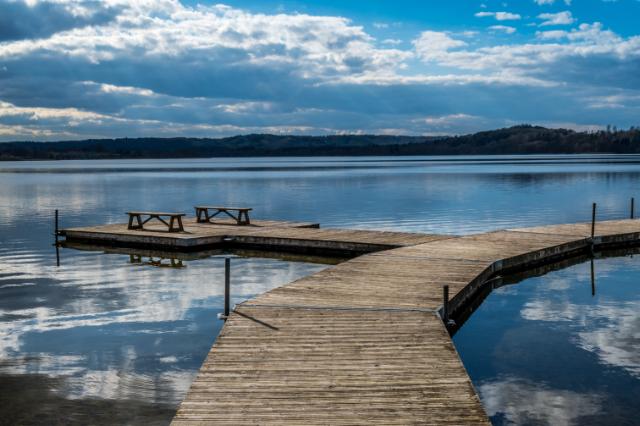 Badebroen i Knudsø ved Knudhule i Ry, fotograf Kenneth Bagge Jørgensen